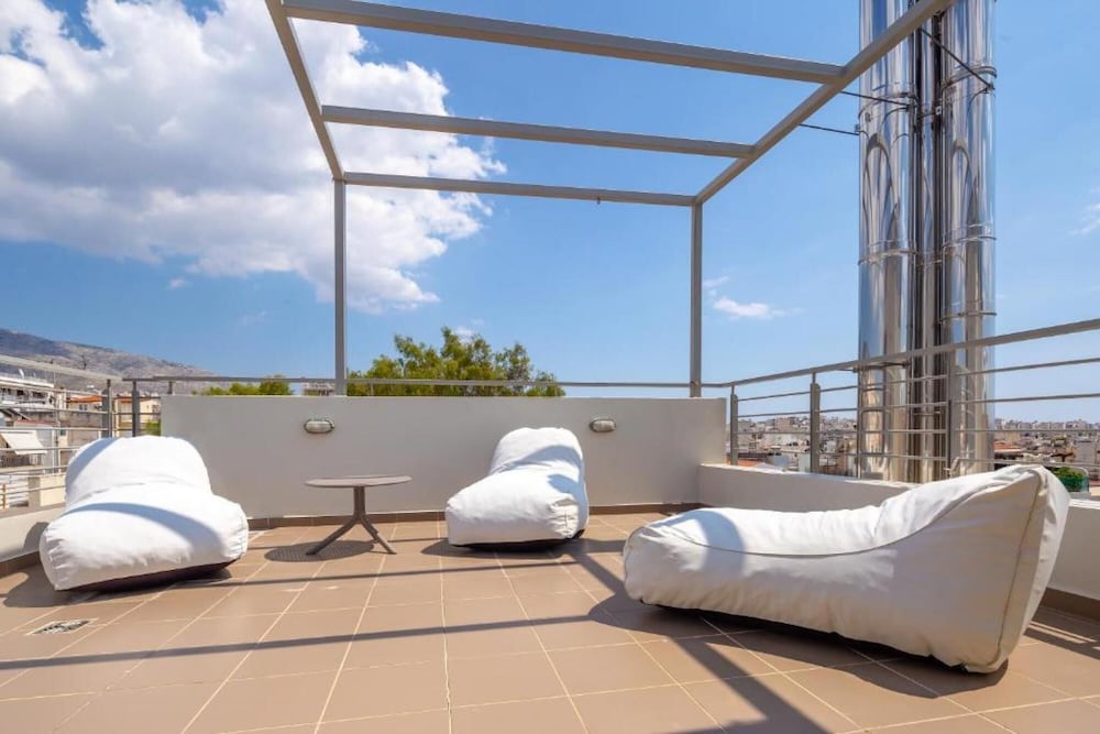 Solon Deluxe City Center Apartment — Agios Dimitrios — photo 3