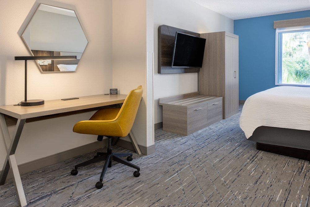 Holiday Inn Express Hotel & Suites New Tampa I 75 by IHG - photo 32