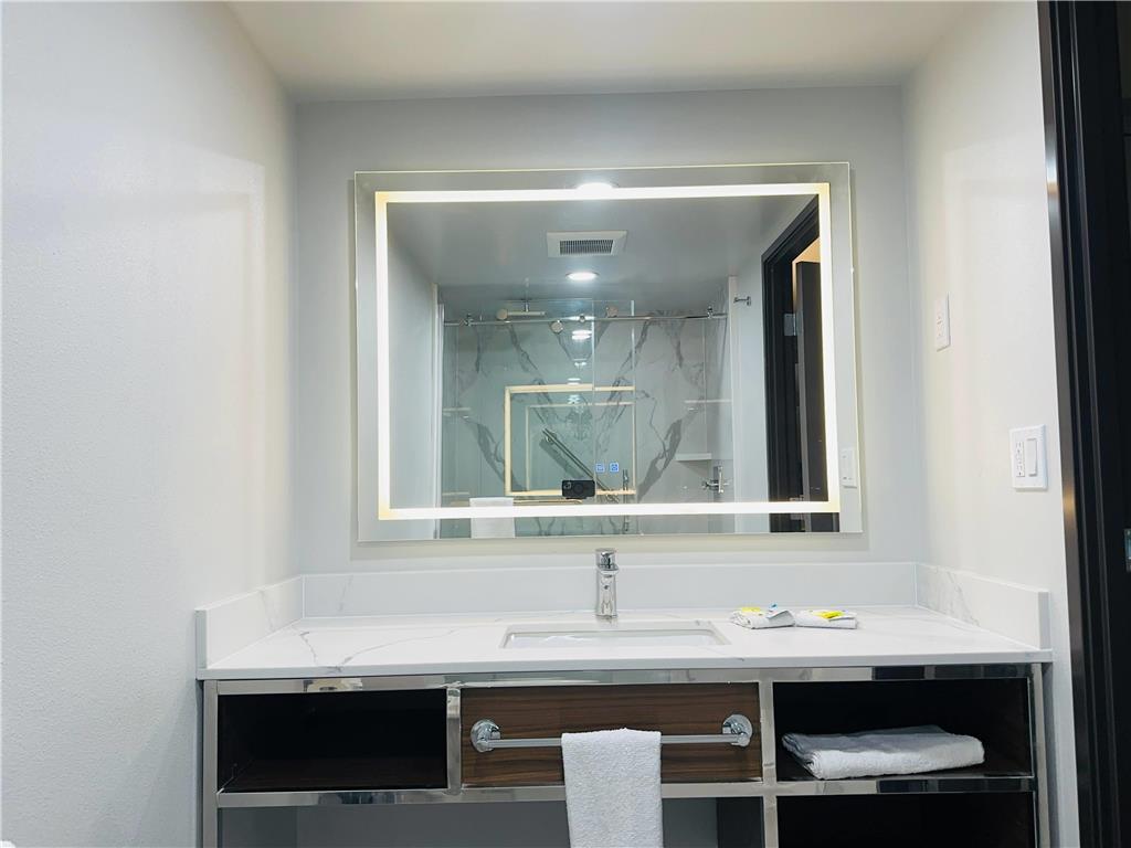 La Quinta Inn by Wyndham Costa Mesa Newport Beach - photo 24