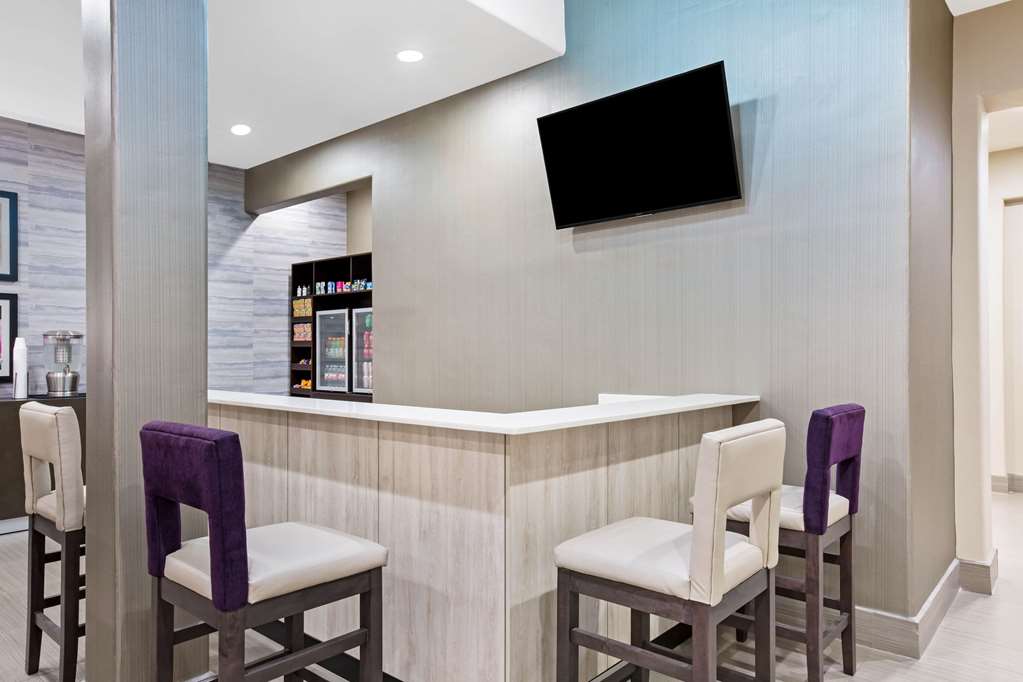 La Quinta Inn & Suites by Wyndham Pharr North McAllen - photo 43