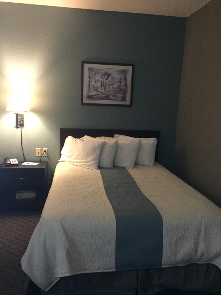 Guardian Inn - photo 17
