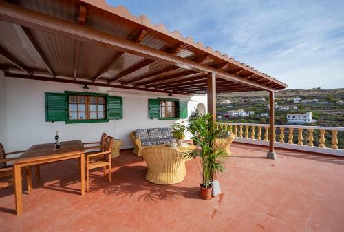 Villa Teram — 4-Star Luxury Hotel in Alajero, Spain