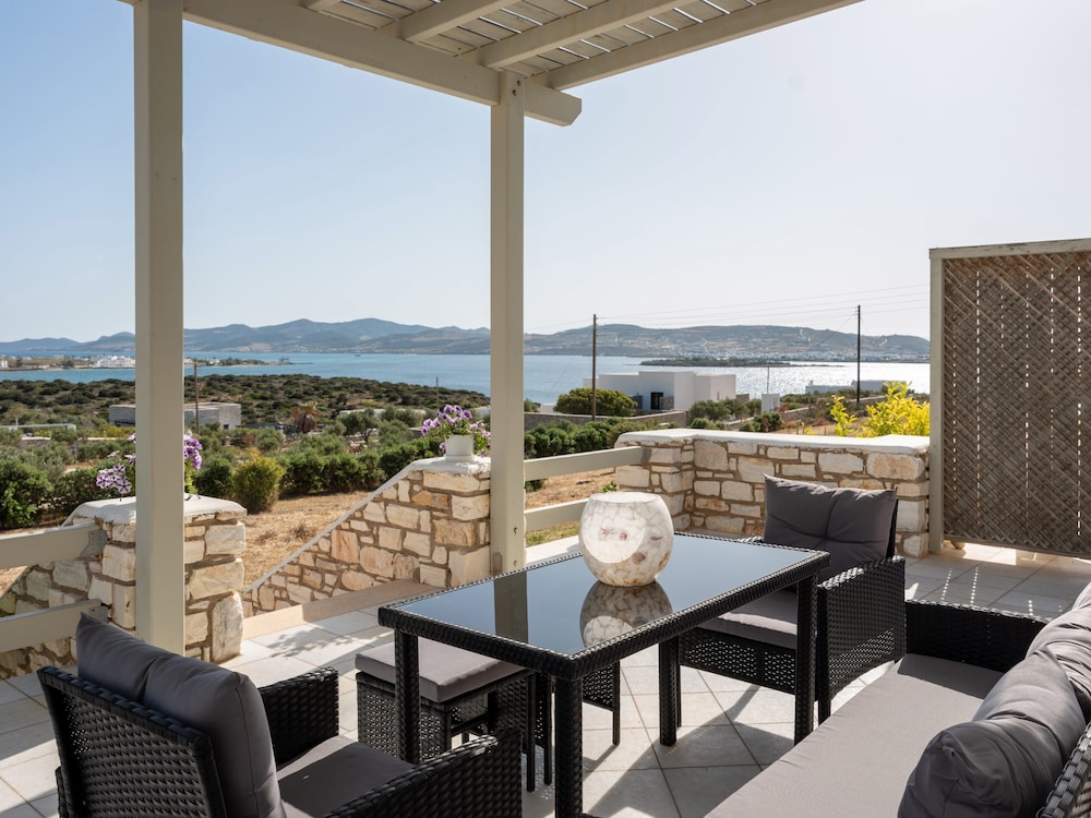 Punta Panorama House Kiter s Observatory — 4-Star Luxury Hotel in Paros, Greece
