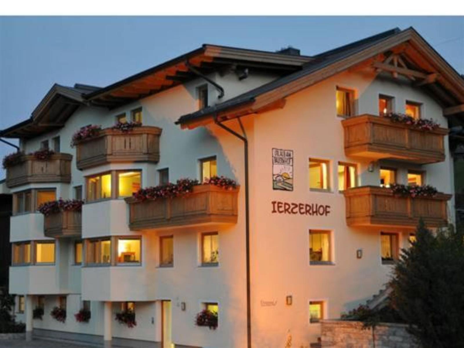 Kinderbauernhof Ierzerhof — hotel in Arzl Im Pitztal