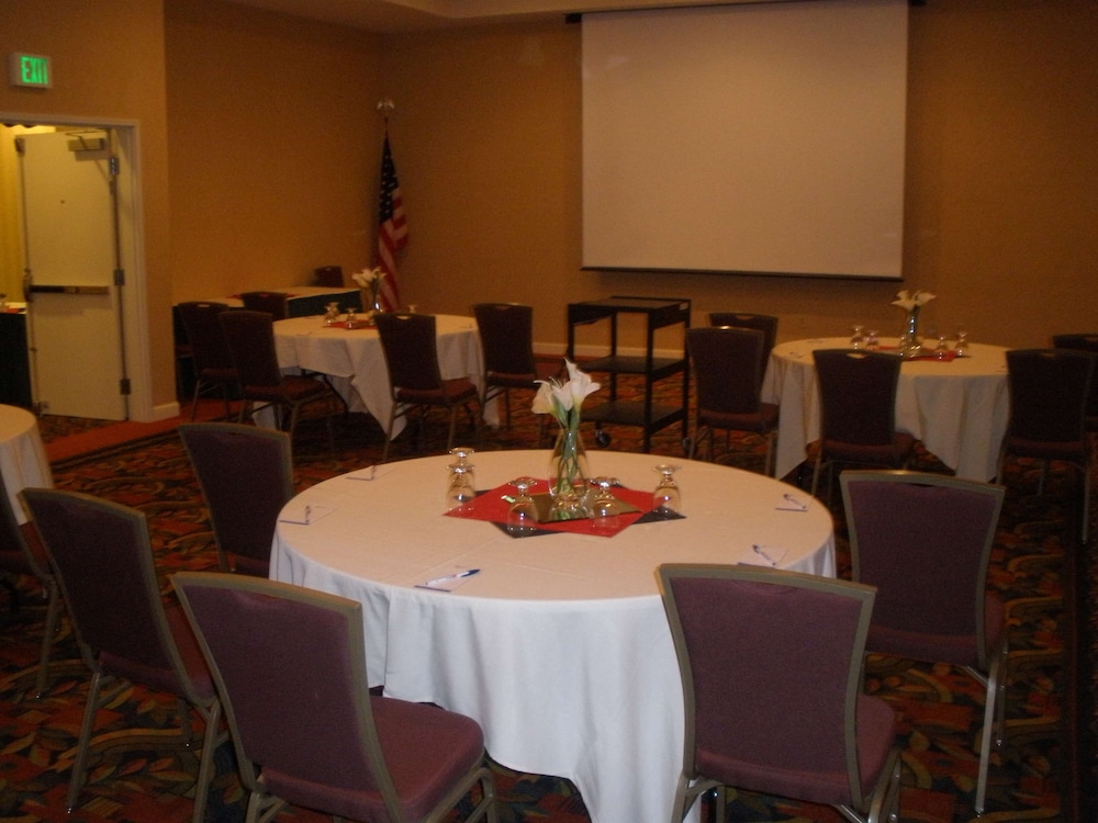 Hilton Garden Inn Yakima Downtown - photo 31