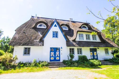 Strandmuschel — 4-Star Luxury Hotel in Zingst, Germany