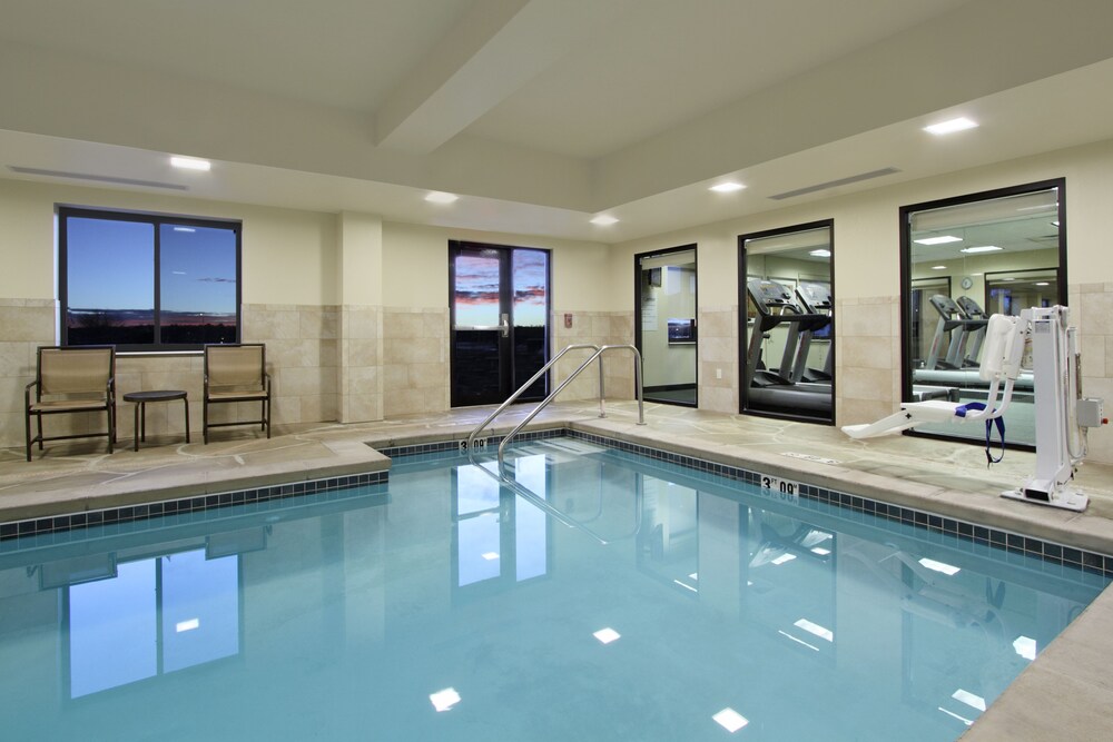 Holiday Inn Express & Suites Colorado Springs First & Main by IHG - photo 23