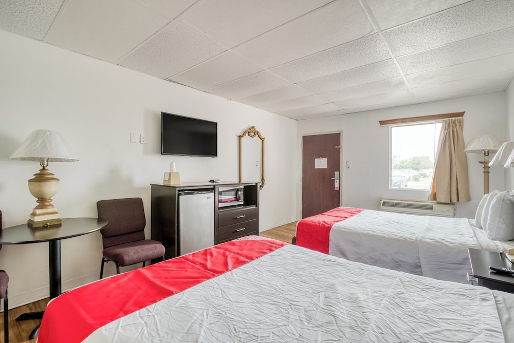 OYO Hotel San Antonio Lackland Air Force Base West - photo 11