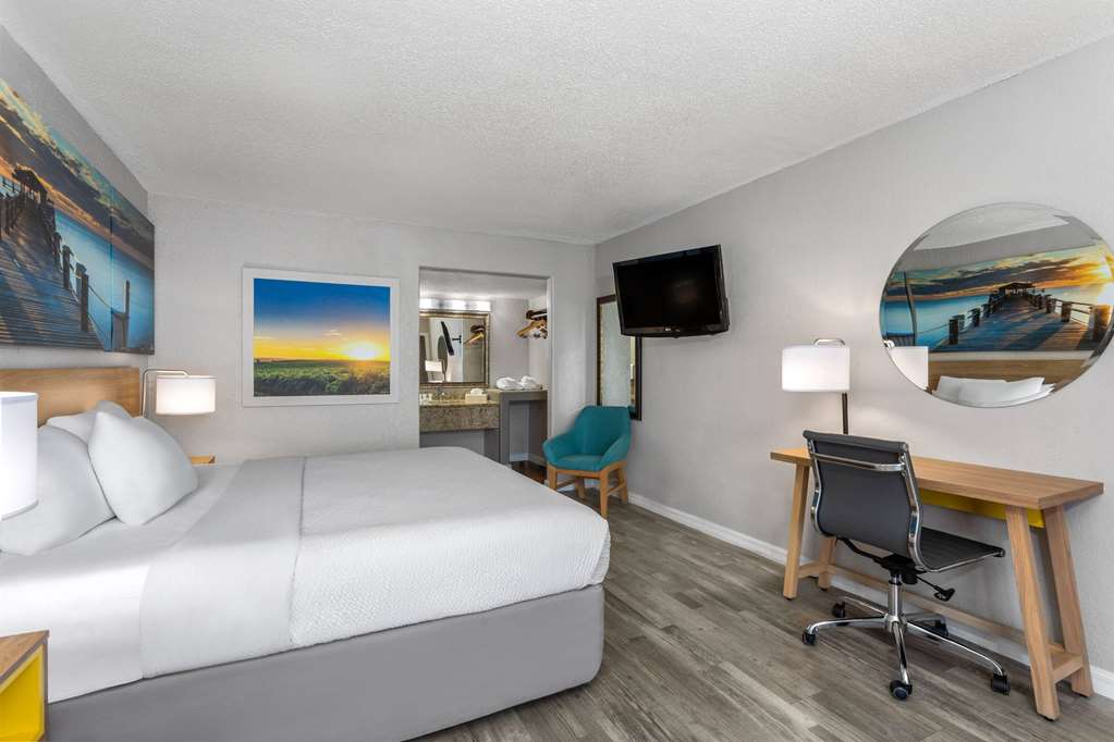 Days Inn by Wyndham Wildwood I 75 - photo 20