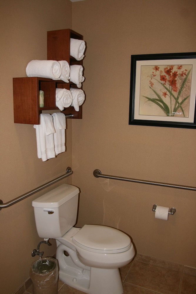 Hampton Inn & Suites Folsom - photo 41