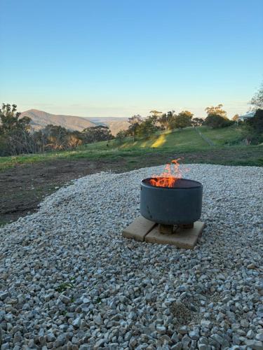 Springmead Rustic Cabin — 4-Star Luxury Hotel in Lithgow, Australia