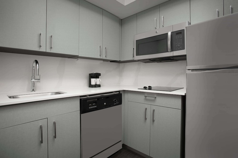 Homewood Suites by Hilton Alexandria Pentagon South - photo 20