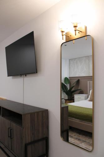The Brooks Hotel - photo 21