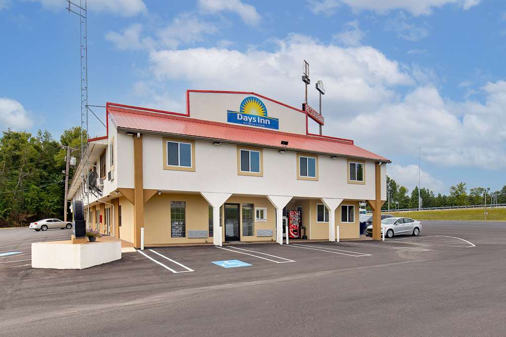 Days Inn by Wyndham Holladay - featured photo