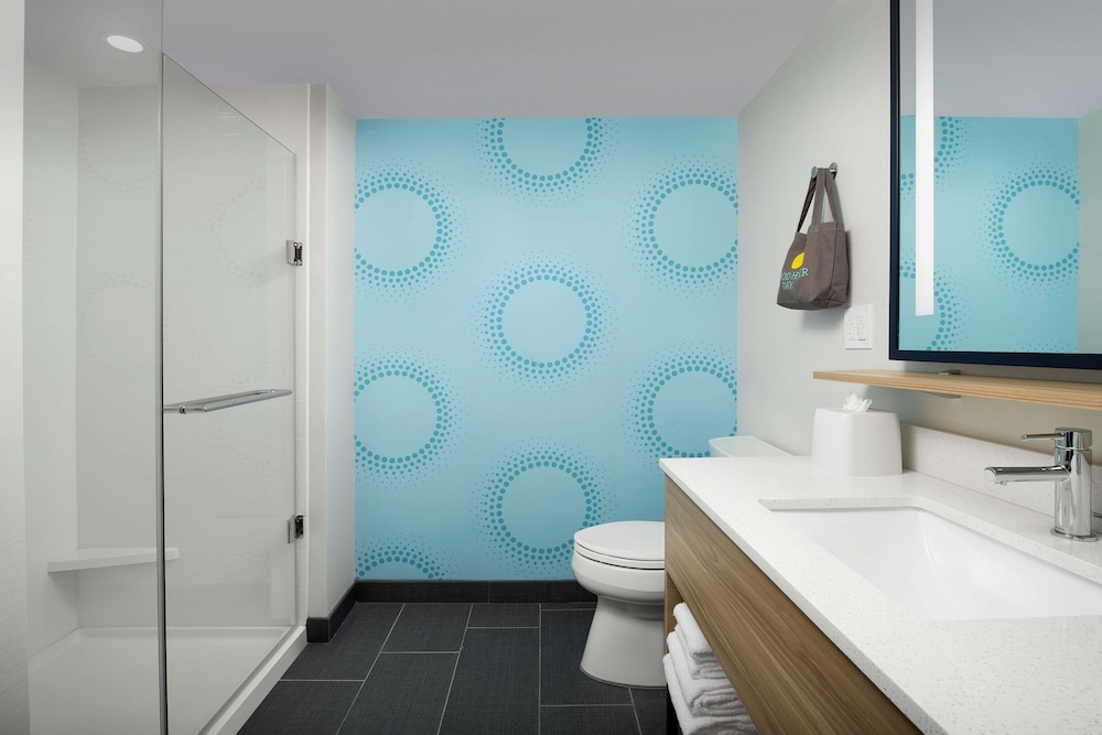 TRU by Hilton Miami Airport South Blue Lagoon FL - photo 15