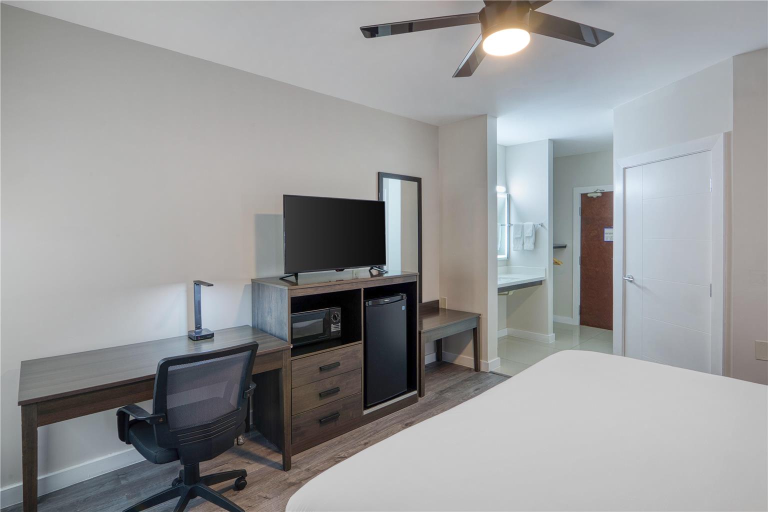 hom hotel suites Trademark Collection by Wyndham - photo 22