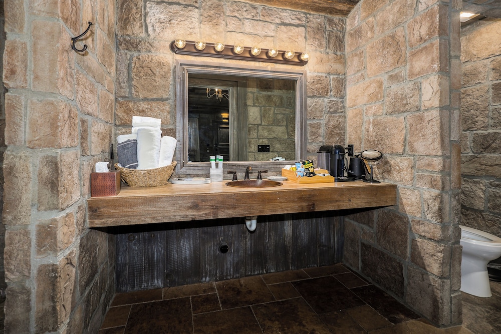 The Inn at Zaca Creek - photo 43