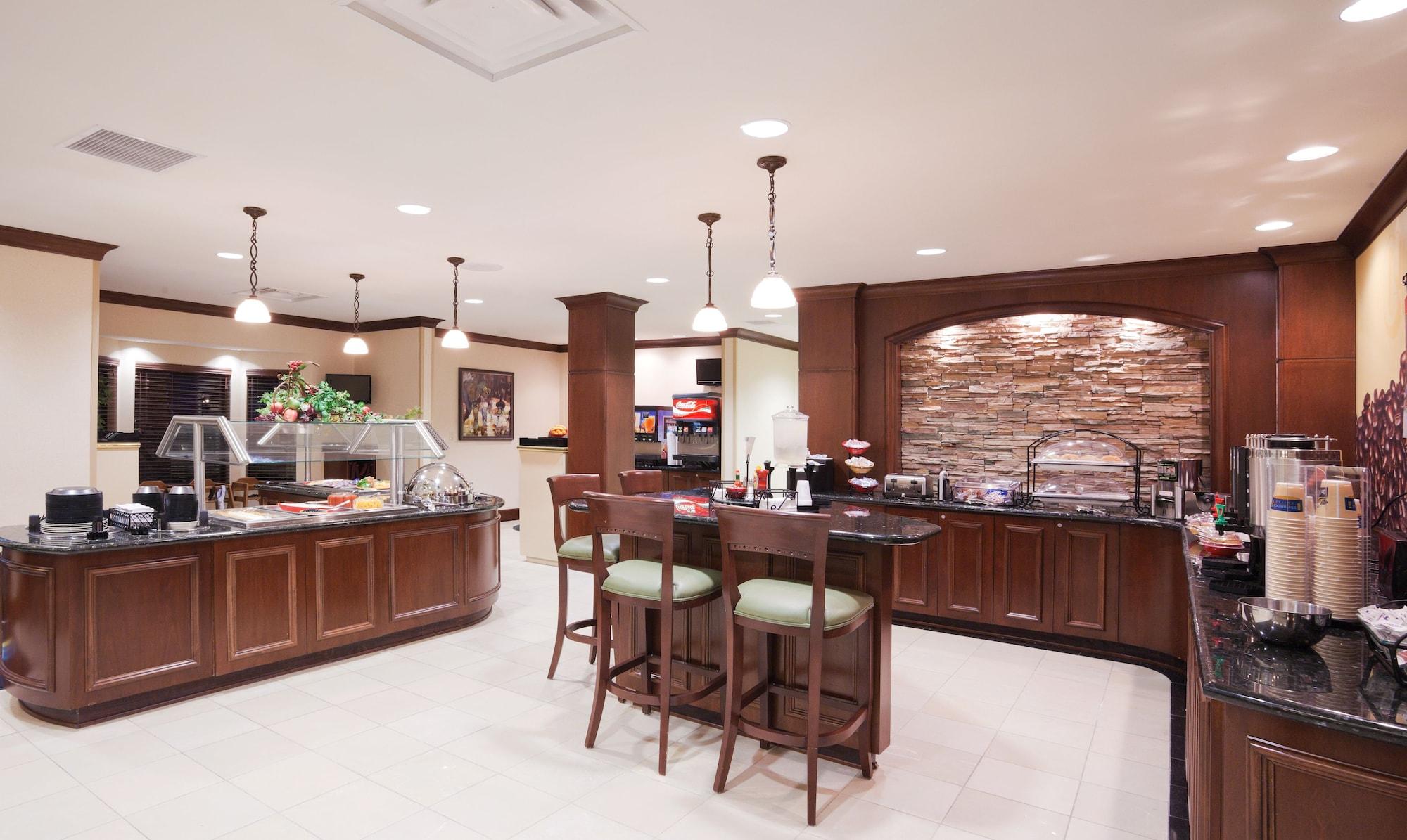 Staybridge Suites Lafayette Airport - photo 18