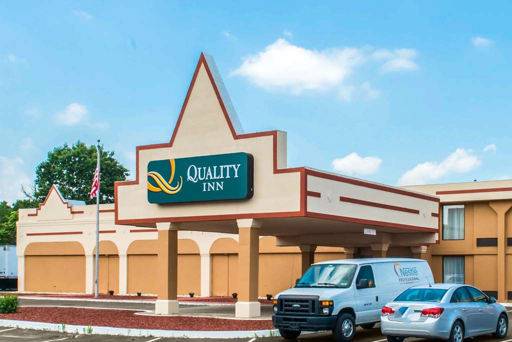 Quality Inn New Kensington pet-friendly hotel New Kensington