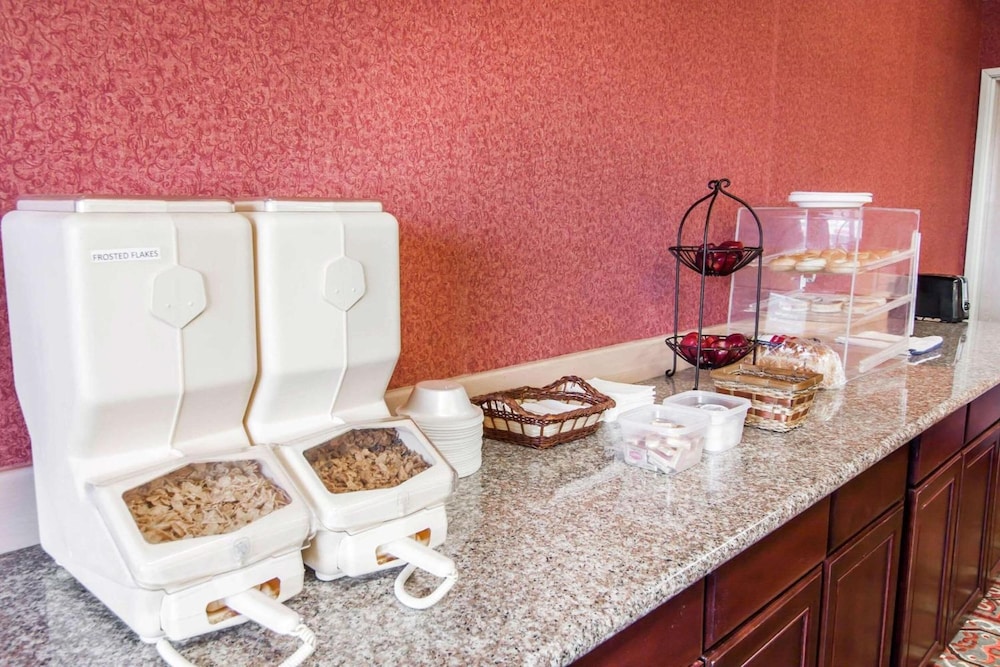 Bridgeway Inn & Suites Sublimity - photo 33