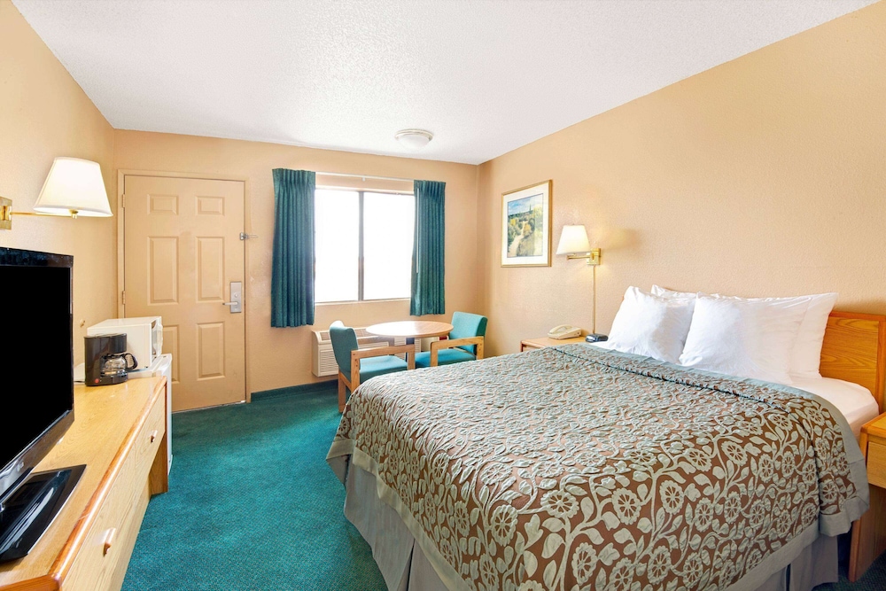 Days Inn by Wyndham El Paso Airport East - photo 8