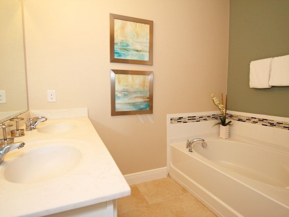 Fv59640 Solterra Resort 5 Bed 4.5 Baths Villa - photo 10