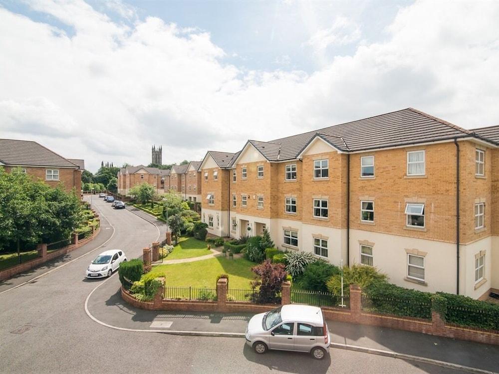 Manchester Sanctuary — 4-Star Luxury Hotel in Bury, United Kingdom