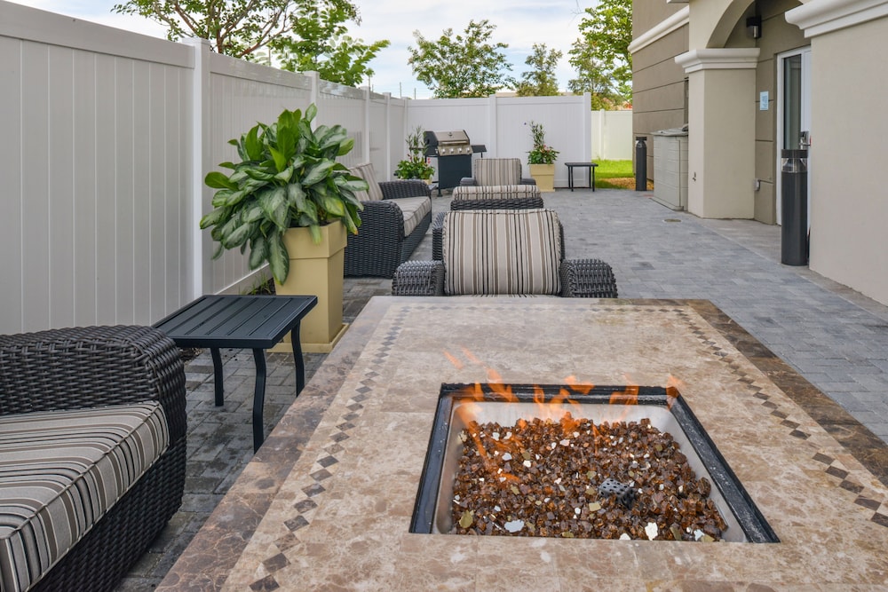 Holiday Inn Express & Suites St. Petersburg Madeira Beach by IHG - photo 81