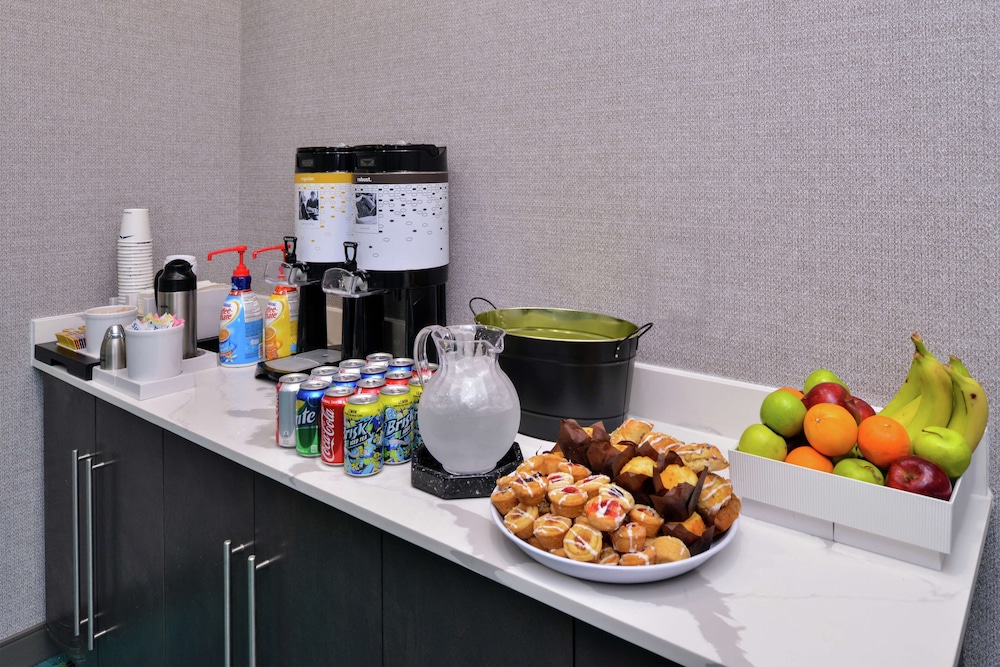 Hampton Inn & Suites Atlanta Marietta - photo 29