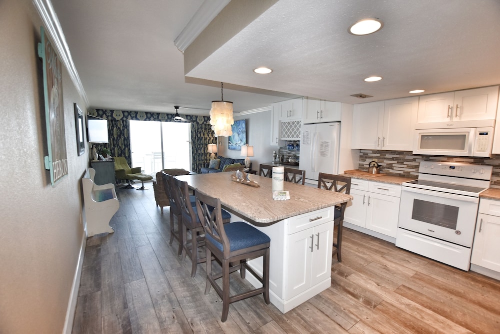 0309 Waters Edge Resort 1 Bedroom Condo by RedAwning - photo 7