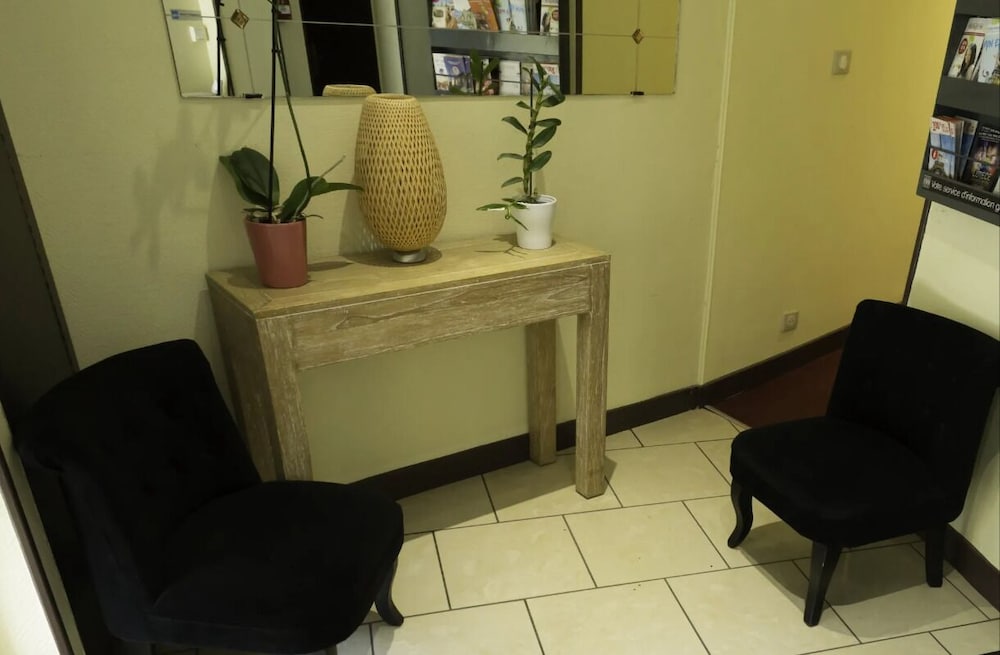 Hôtel de Paris La Défense in Puteaux, France