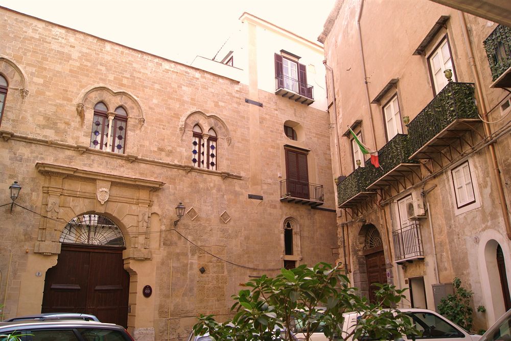 BeeClaire Guest House — 4-Star Luxury Hotel in Palermo, Italy