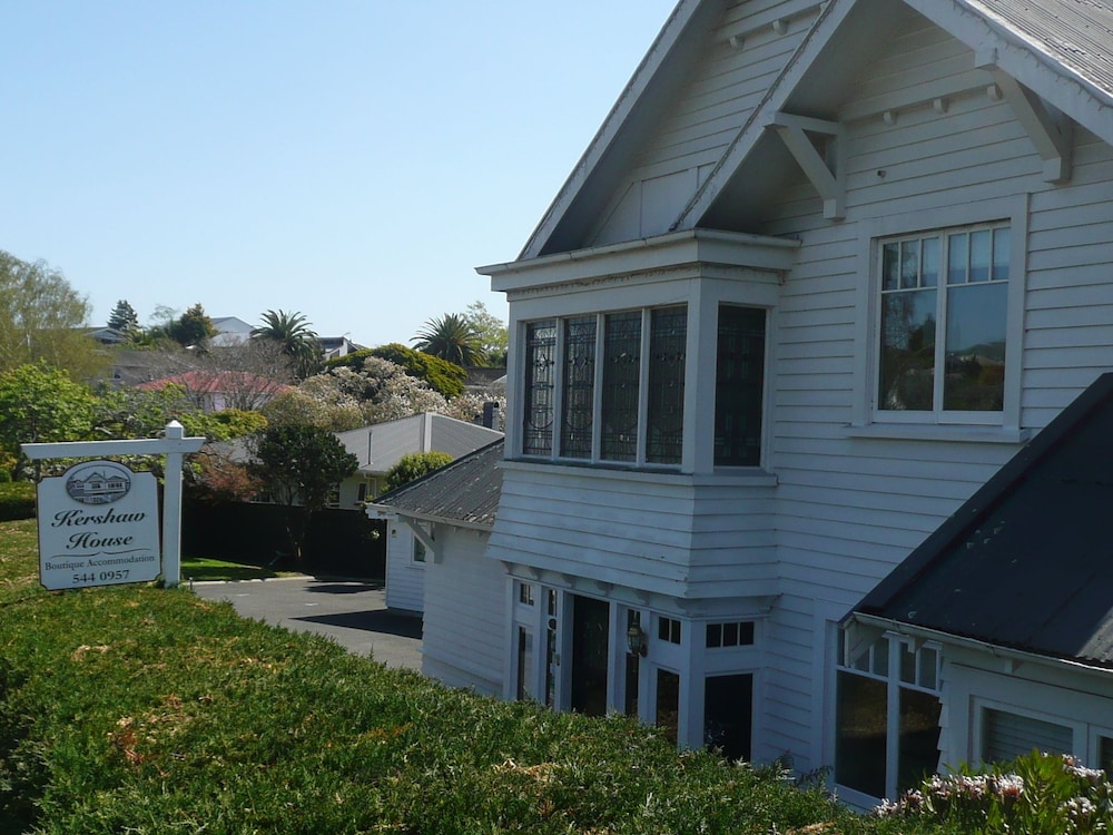 Kershaw House Boutique Accommodation — 4-Star Luxury Hotel in Richmond, New Zealand