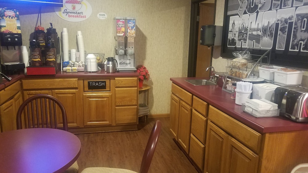 Super 8 by Wyndham Milbank SD - photo 28