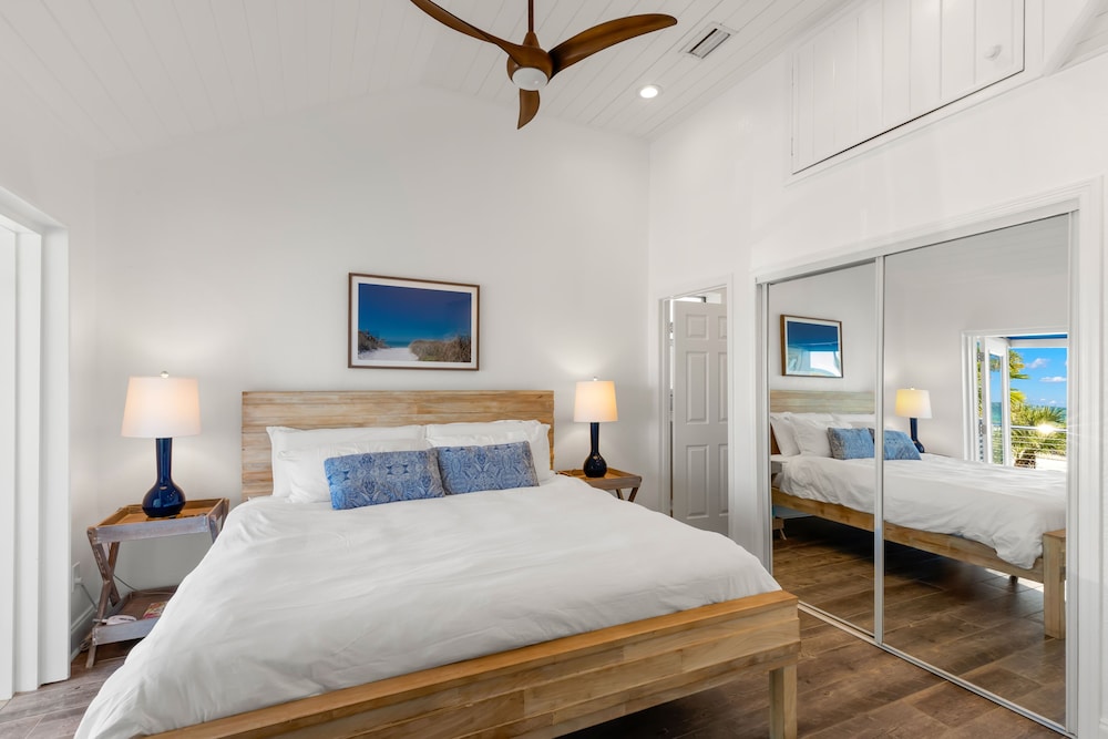Inn on the Beach - photo 17