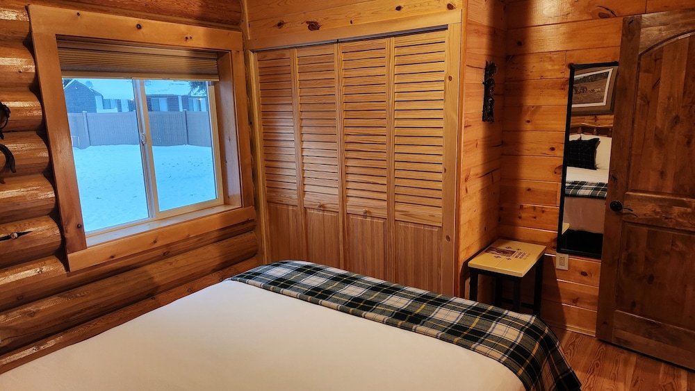 Beargrass Lodging and RV Resort - photo 39