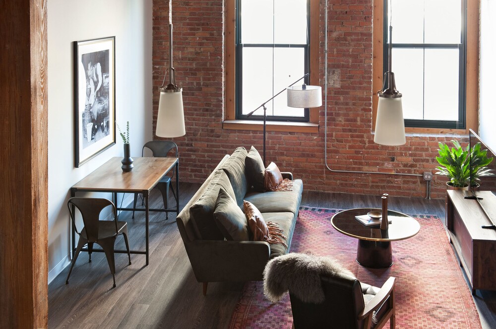Bright South Loop Suites by Sonder — 4-Star Luxury Hotel in Chicago, United States