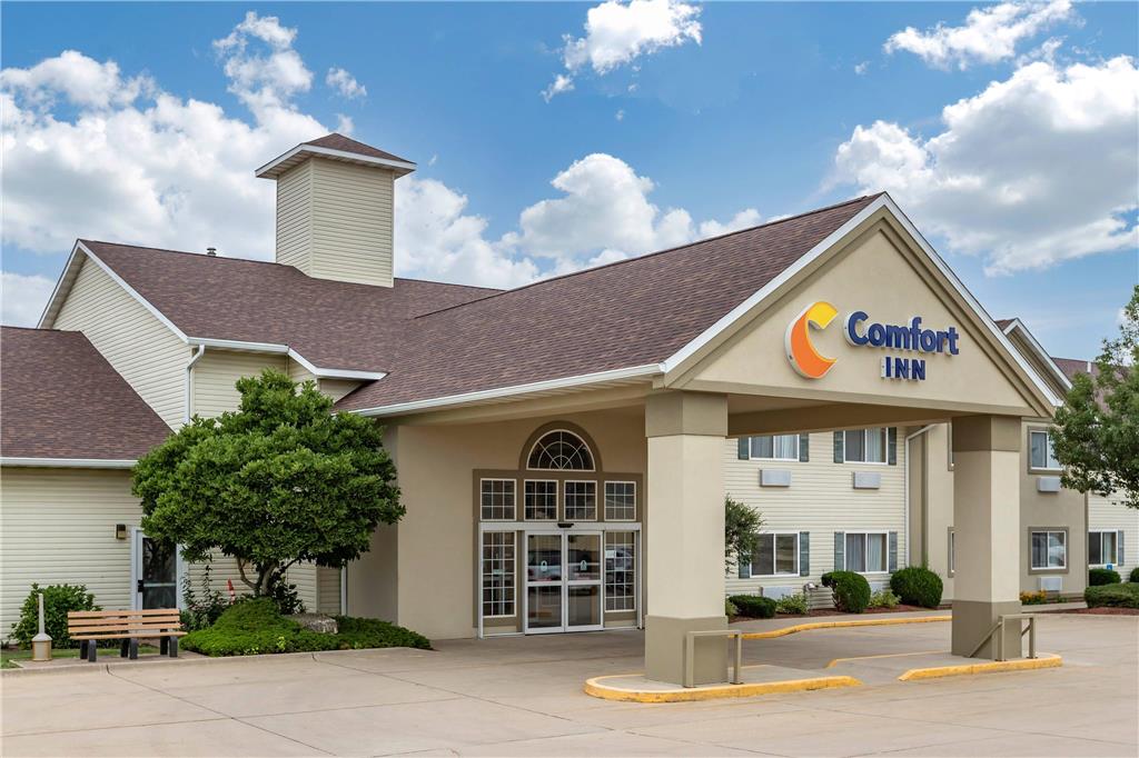 Comfort Inn Dyersville Near Field of Dreams - photo 3