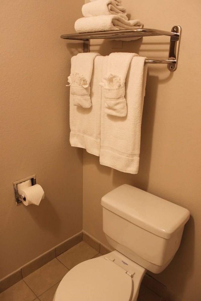 Orange Tustin Inn - photo 20