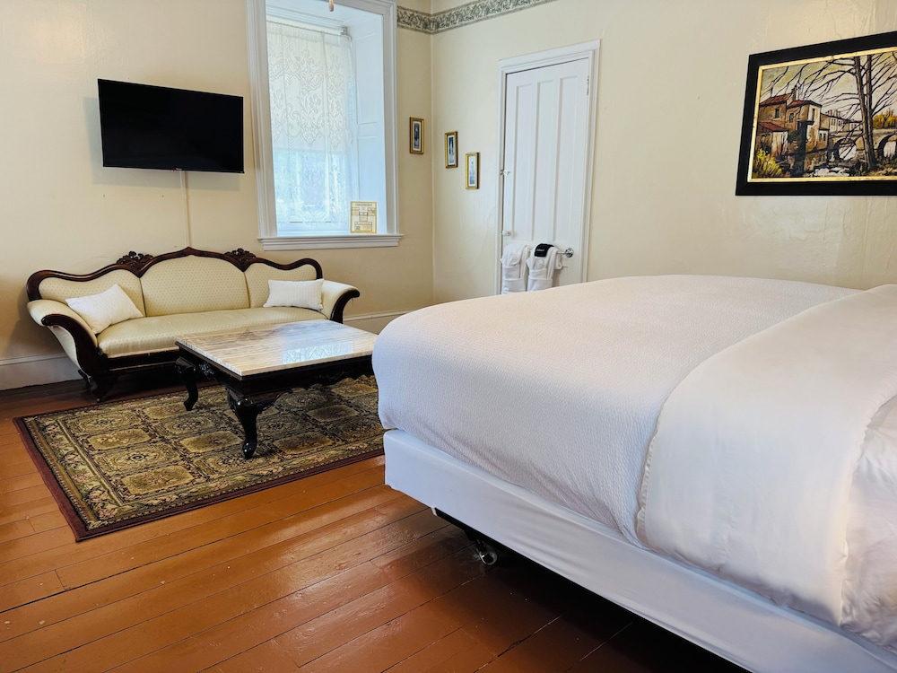 Limestone Mansion - photo 13
