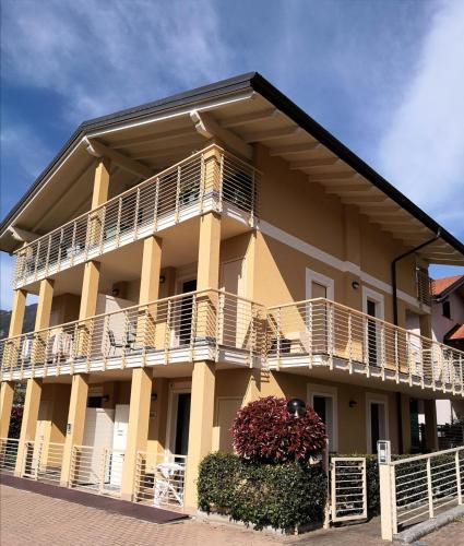 Apartment Alessandra — 4-Star Luxury Hotel in Lenno, Italy