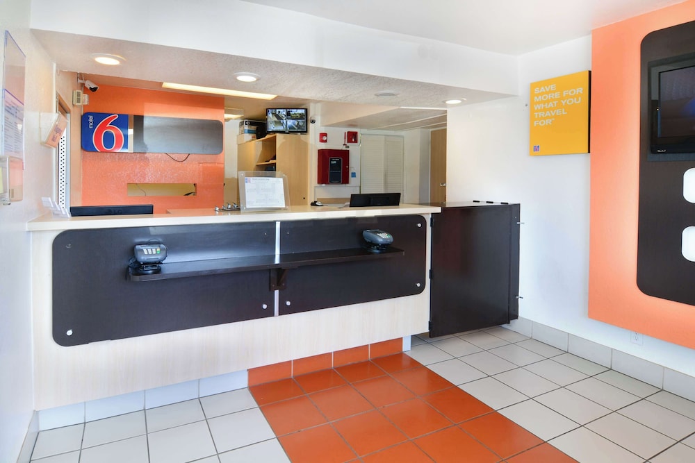 Motel 6 Galveston TX - photo 3