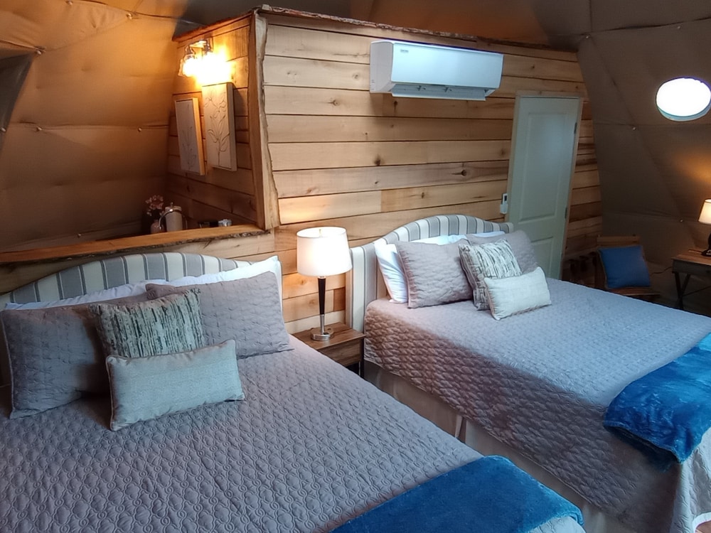 GlampOut Resort Elk River - photo 9
