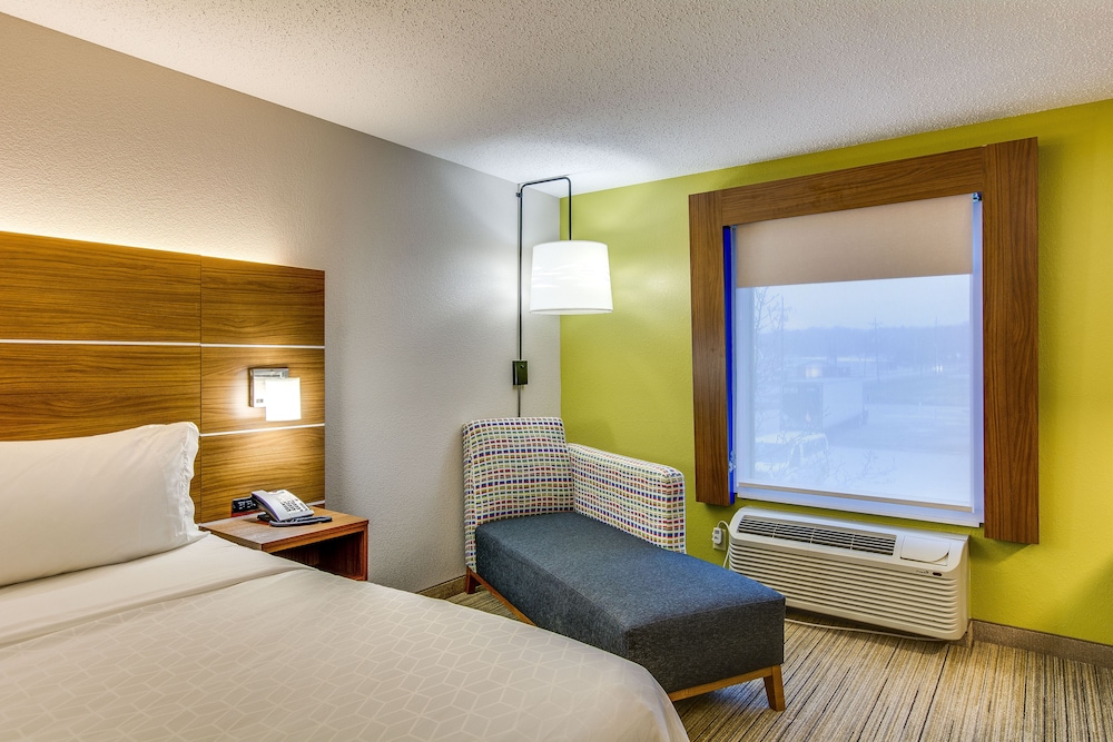 Holiday Inn Express Vincennes by IHG - photo 8
