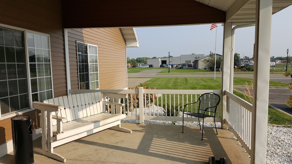 Paynesville Inn And Suites - photo 37