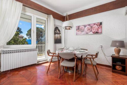 Sweet Retro Apartment — 4-Star Luxury Hotel in Rijeka, Croatia