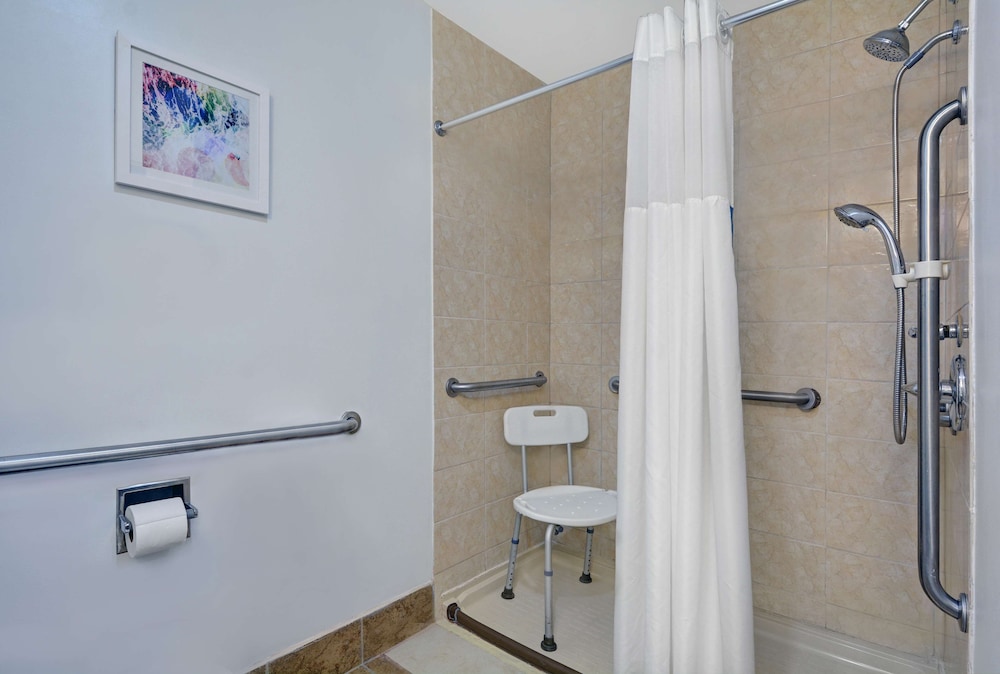 Hampton Inn Panama City Beach - photo 32