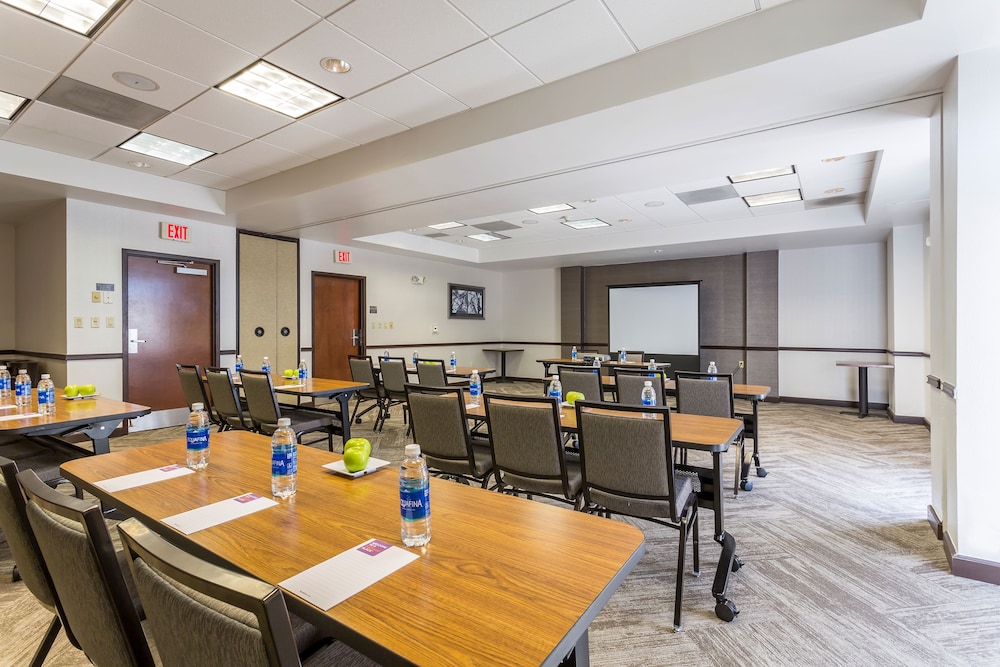 Hyatt Place Dallas North Arlington Grand Prairie - photo 46