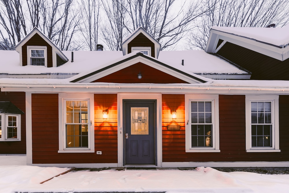 Deerfield Valley Inn in Dover, United States