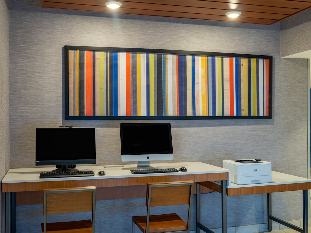 Holiday Inn Express Minneapolis West Plymouth by IHG - photo 26
